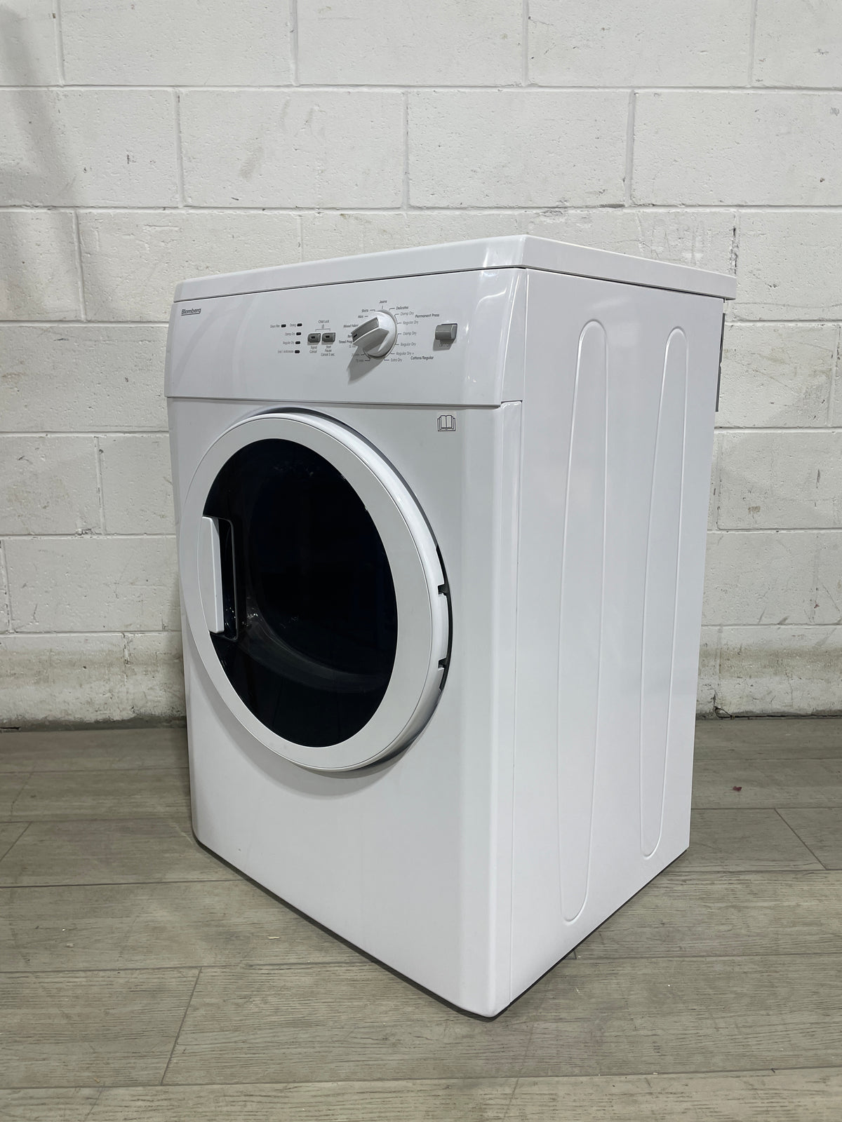 Blomberg 24" Electric Dryer