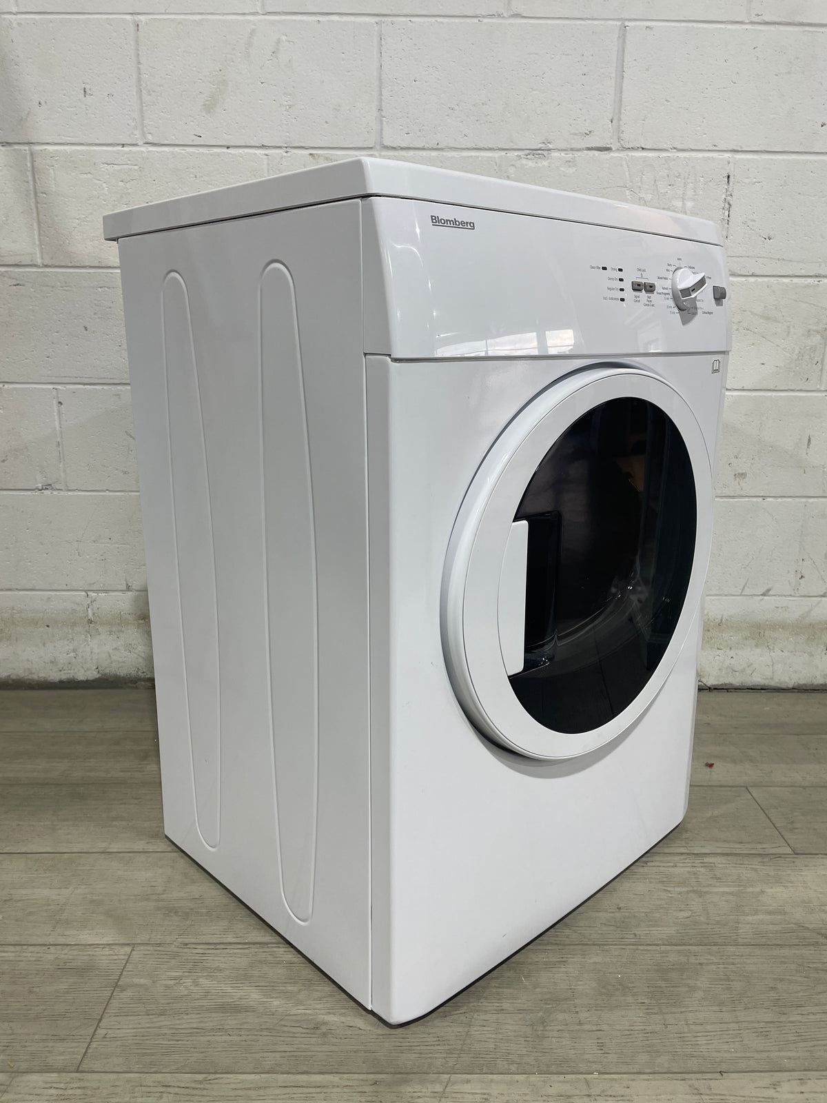 Blomberg 24" Electric Dryer