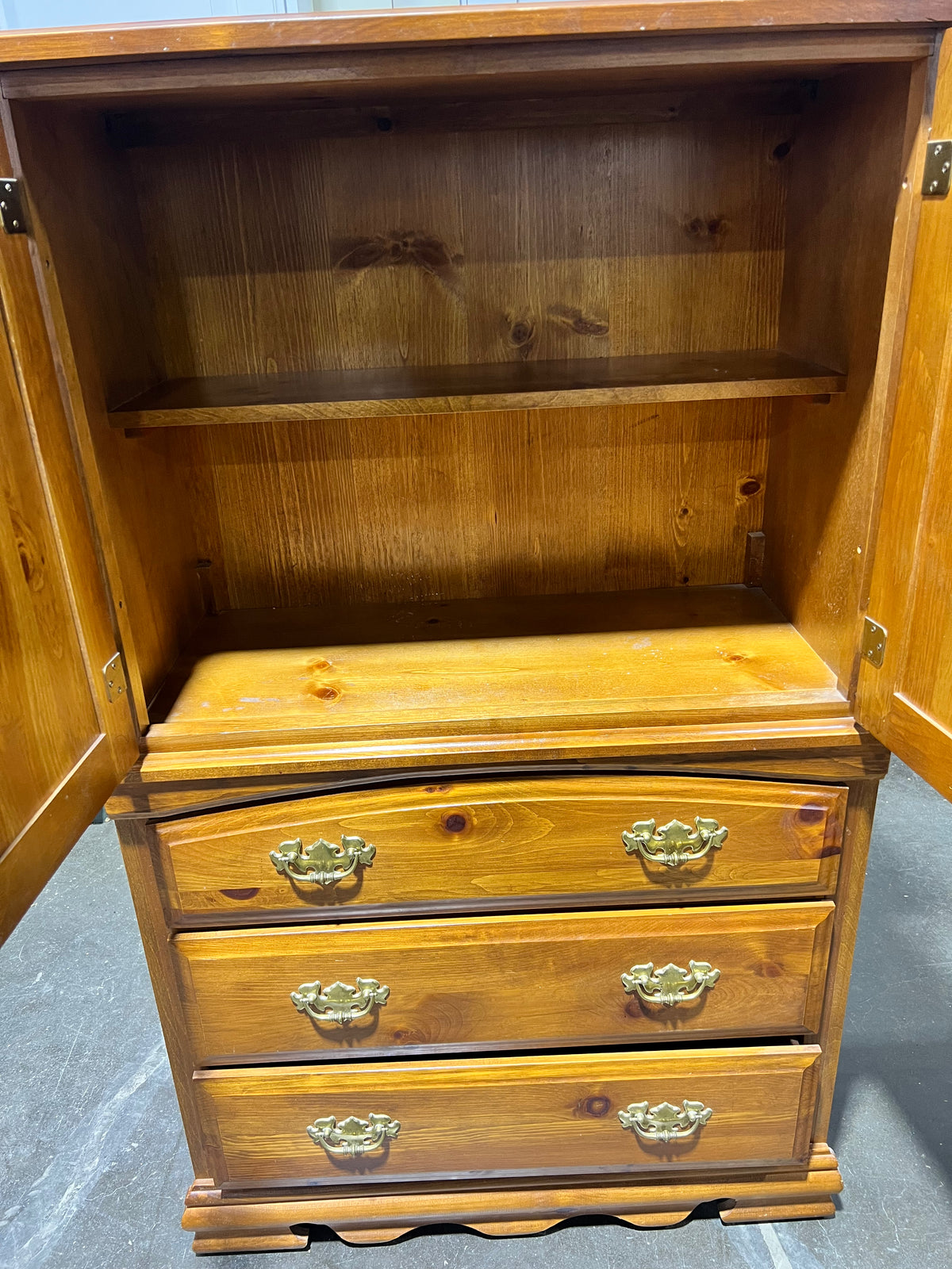 Golden Arch-Door Armoire