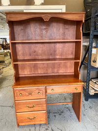 Traditional Wood Desk With Hutch