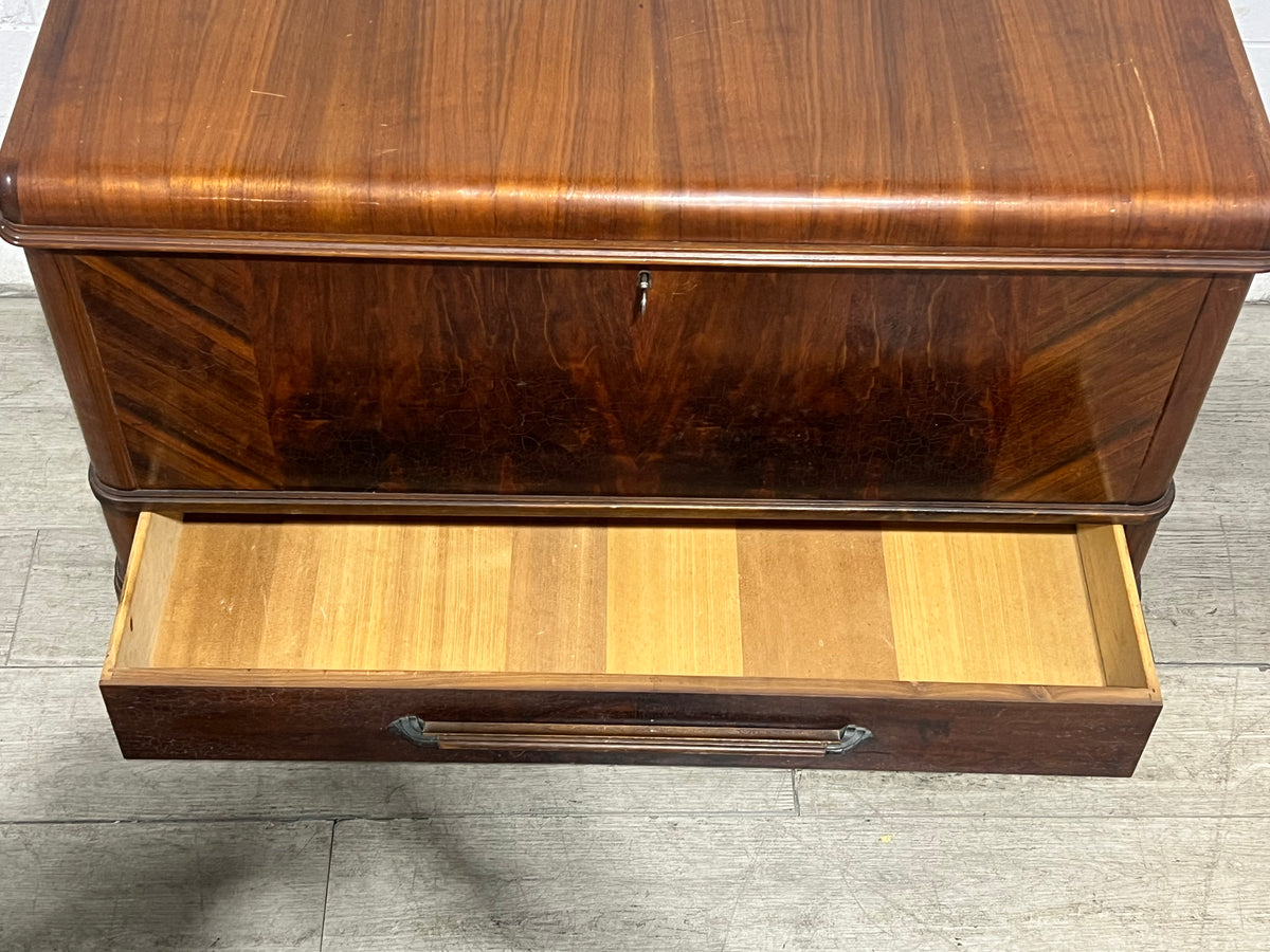 Heirloom Cedar Storage Chest With Drawer