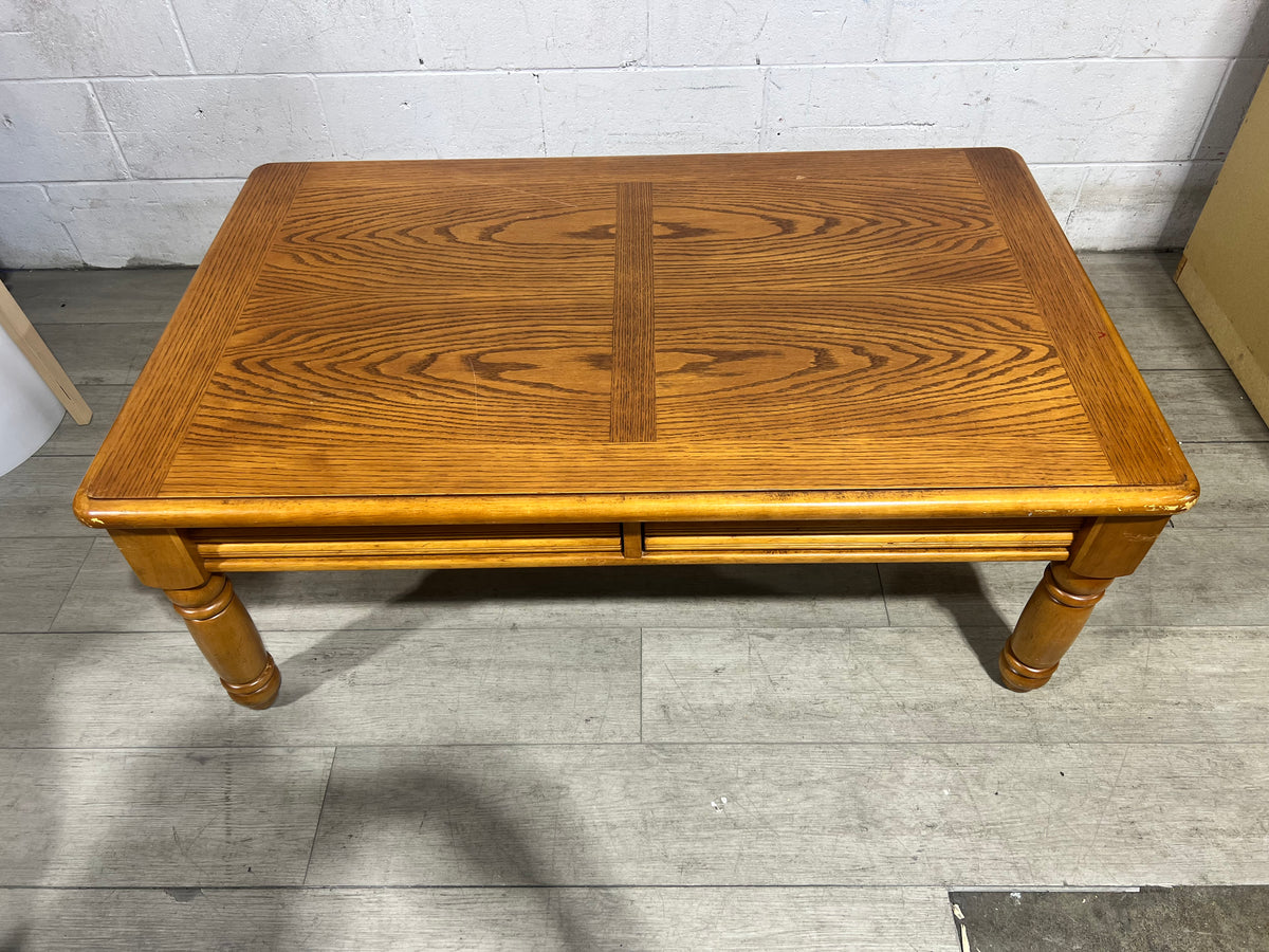 Oak Finish Lift-top Coffee Table