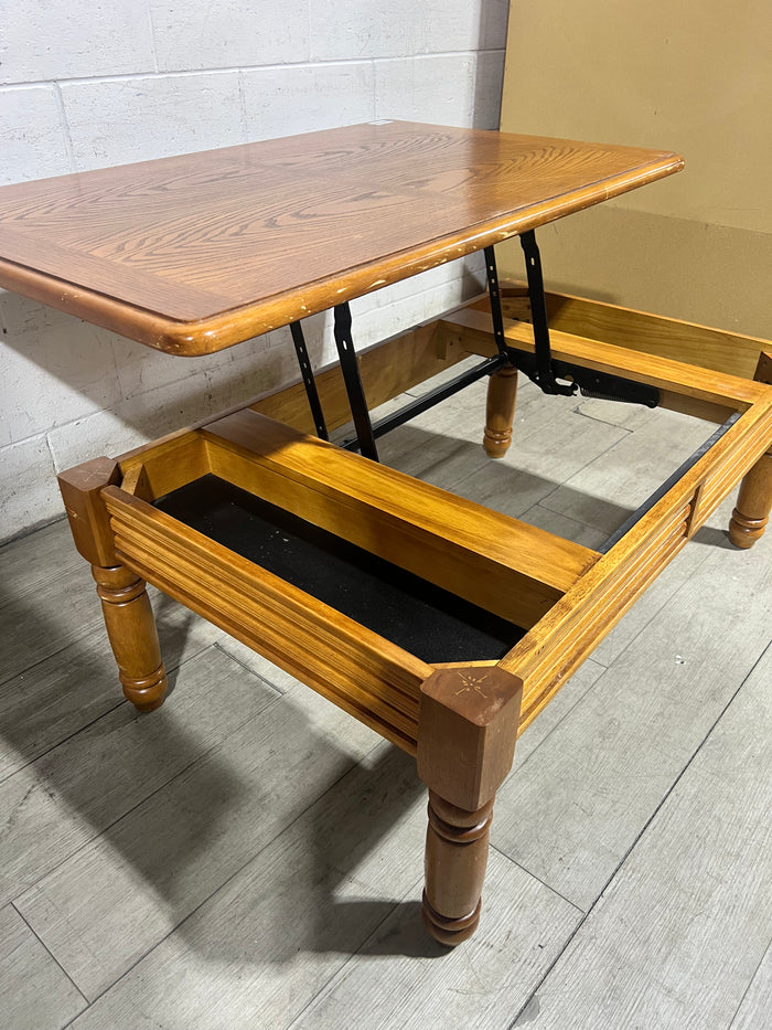Oak Finish Lift-top Coffee Table