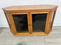 Traditional Corner TV Stand