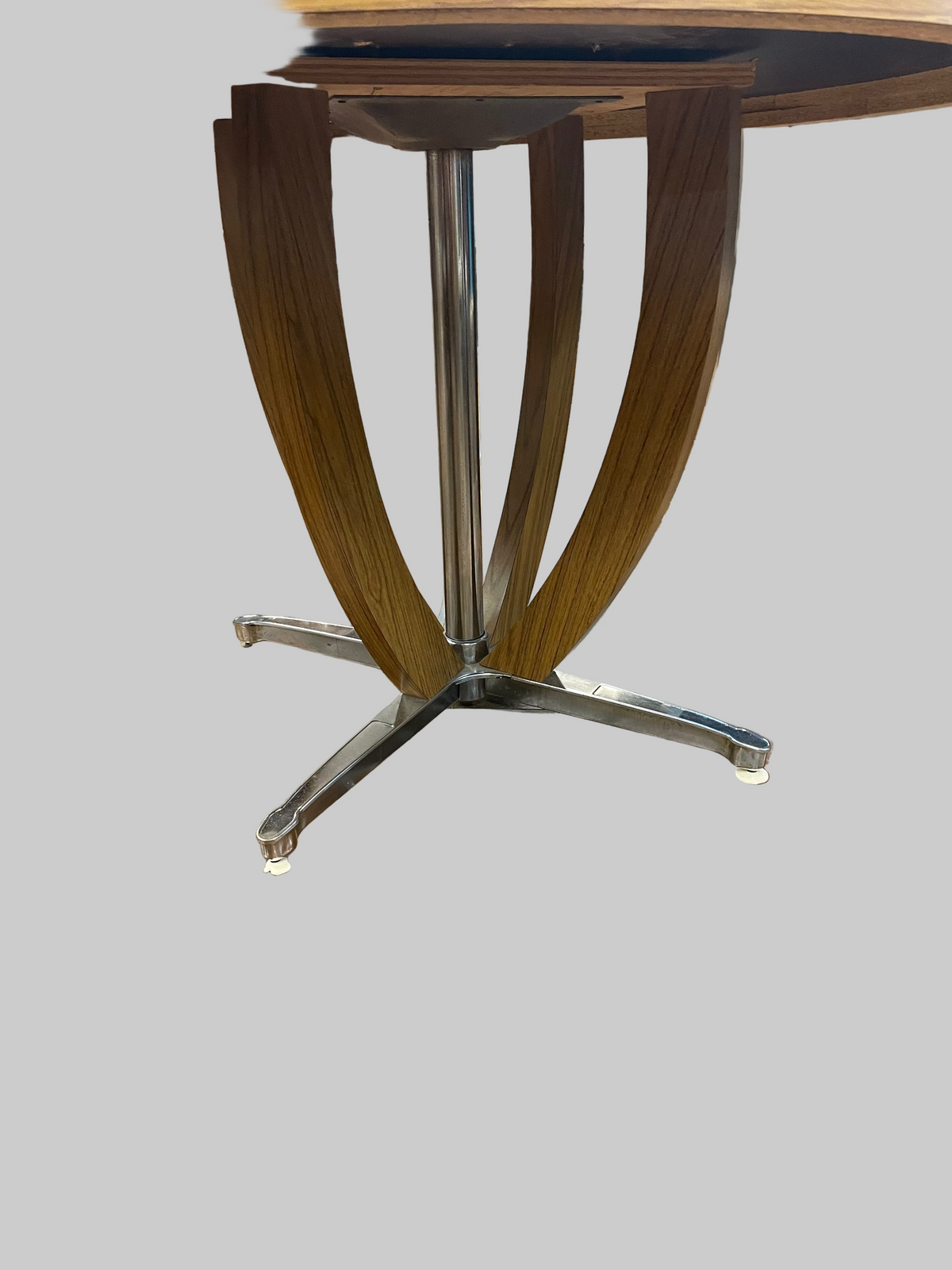 Round Laminate Table