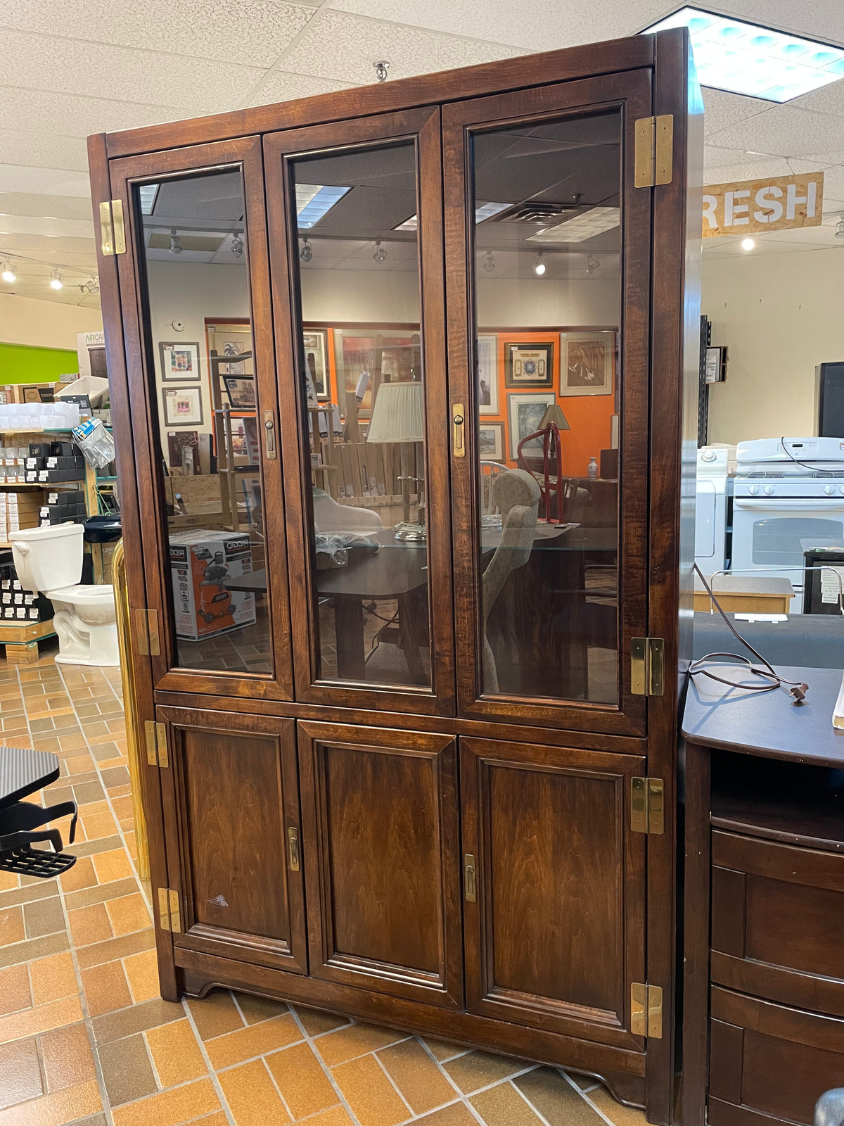 Dark Wood 1-Piece Hutch