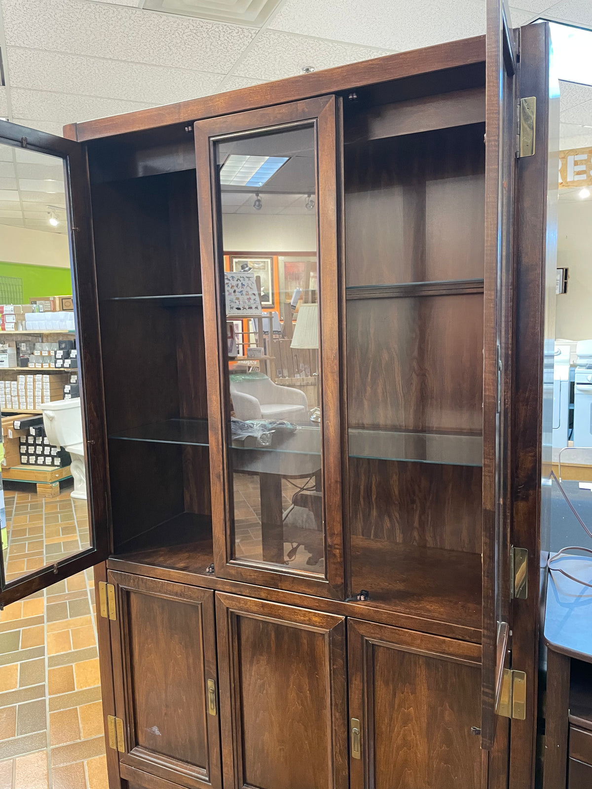 Dark Wood 1-Piece Hutch
