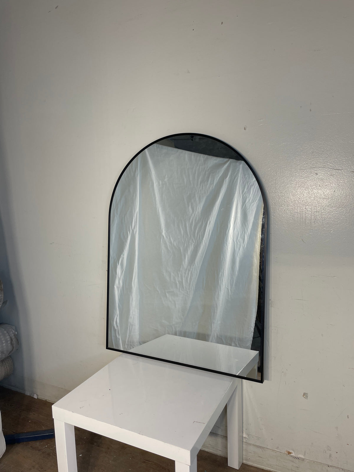 Arch-Shaped Mirror in Black Frame