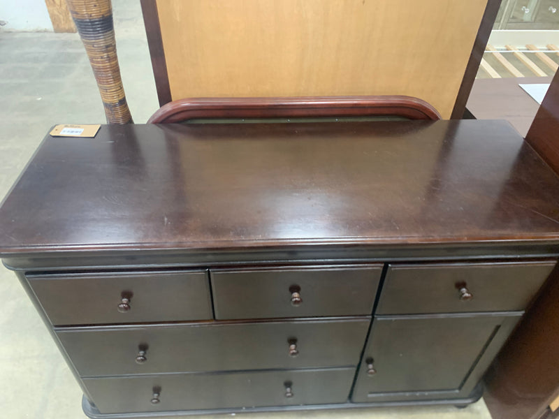 Mahogany 5 Drawer Dresser With Wooden Handles And Mirror