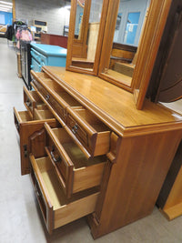 Antique light wood Vanity, Triple Mirror