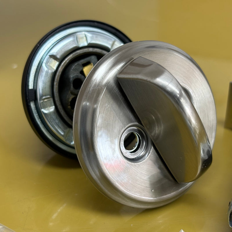 Cylinder Deadbolt B60L in Matte Black 622 and Satin Chrome 619