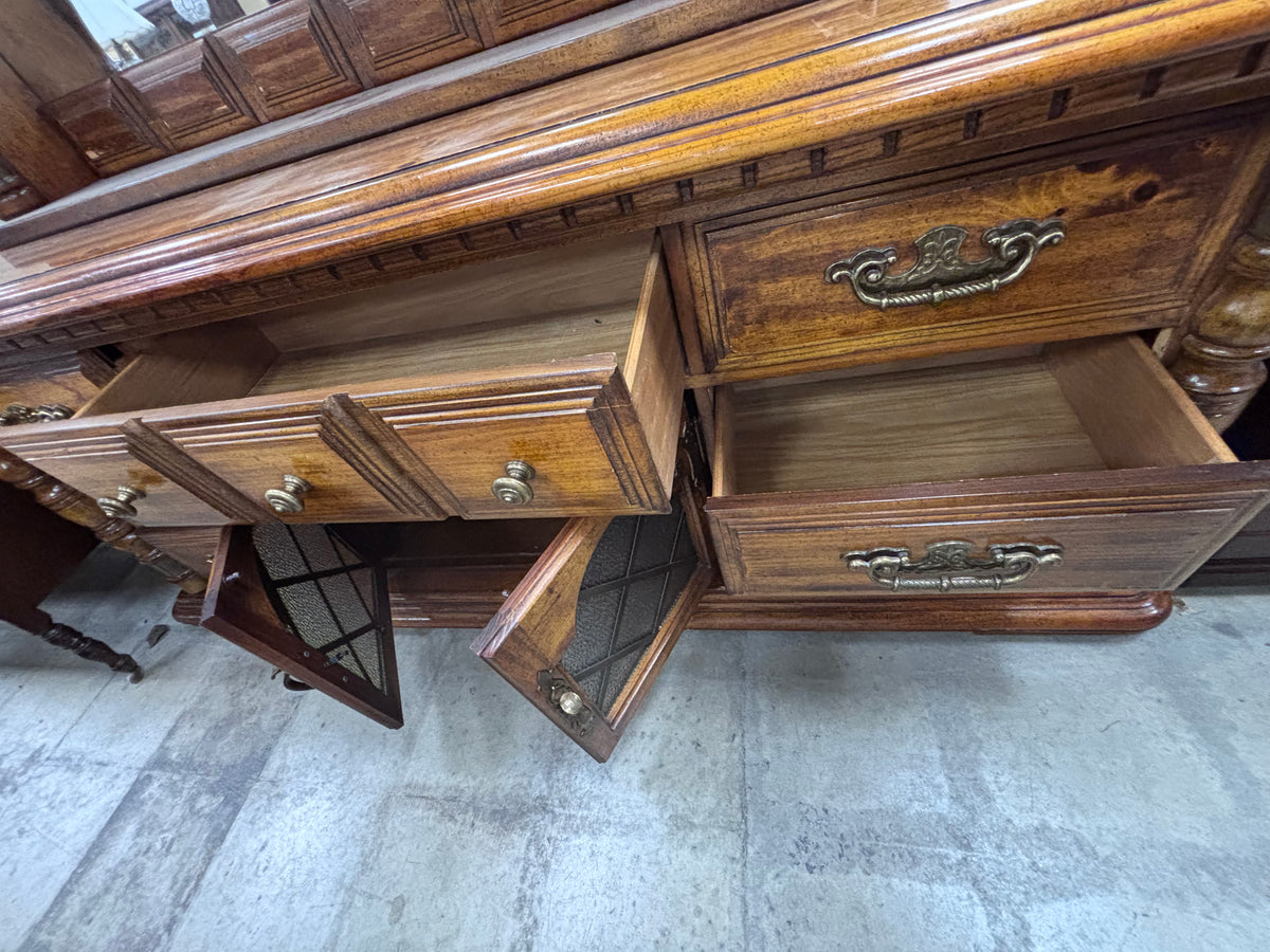 Early American Style Dresser w/ Mirror