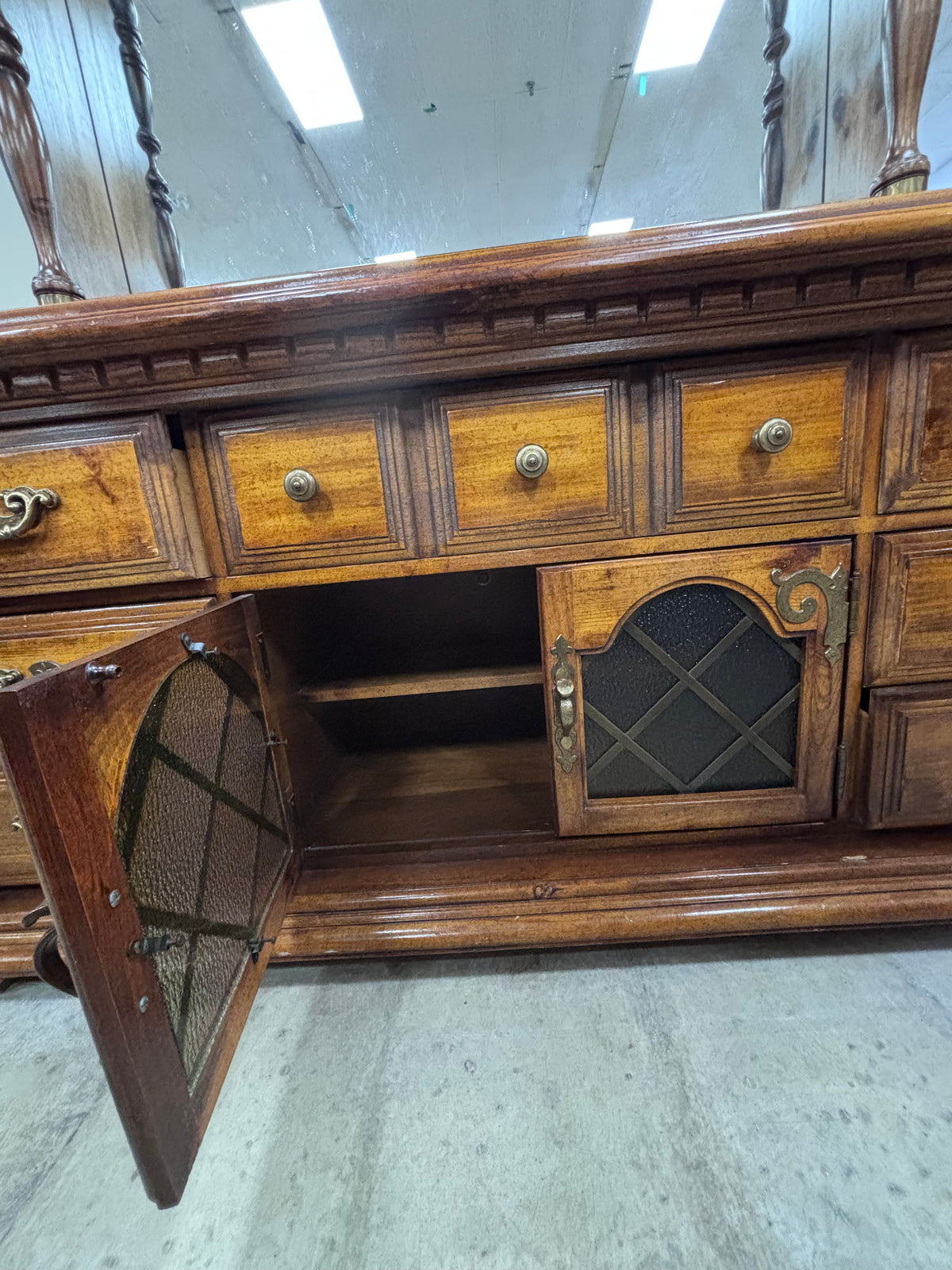 Early American Style Dresser w/ Mirror