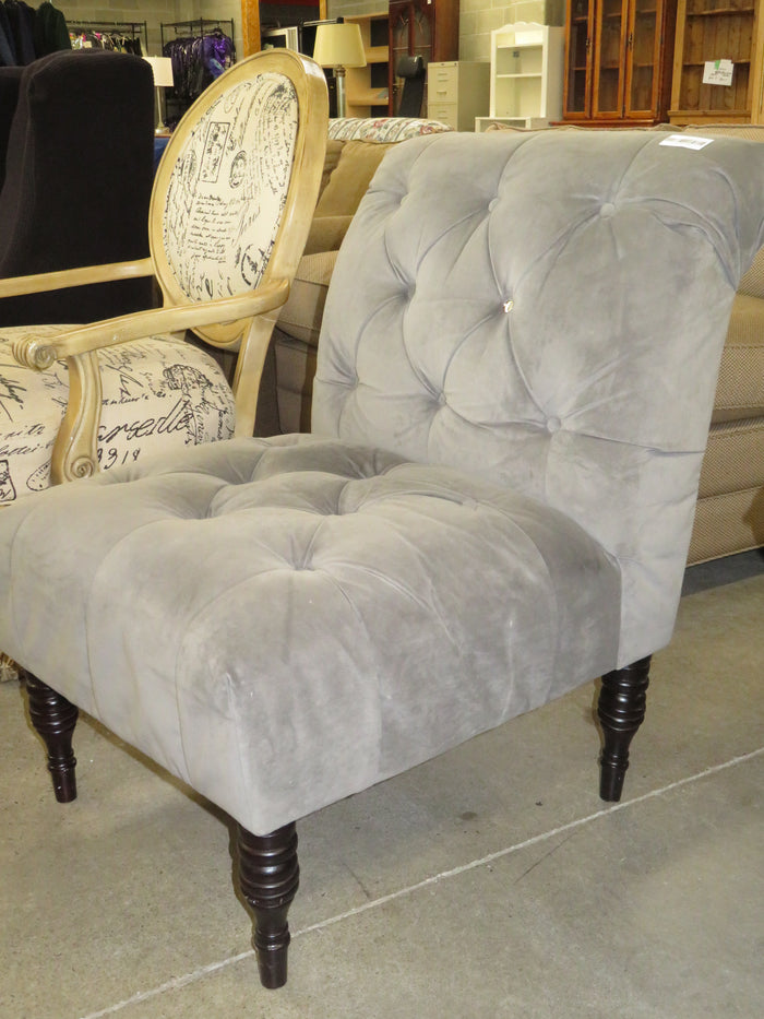 25"W Grey Single Seat Chair