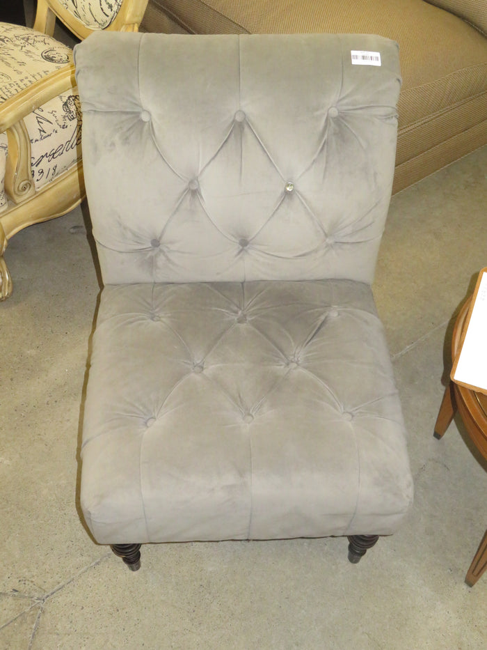 25"W Grey Single Seat Chair