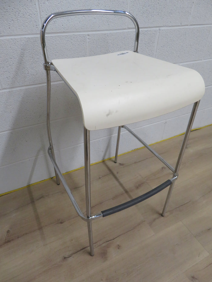 16.5"W White Bar Stool on Chrome Frame
