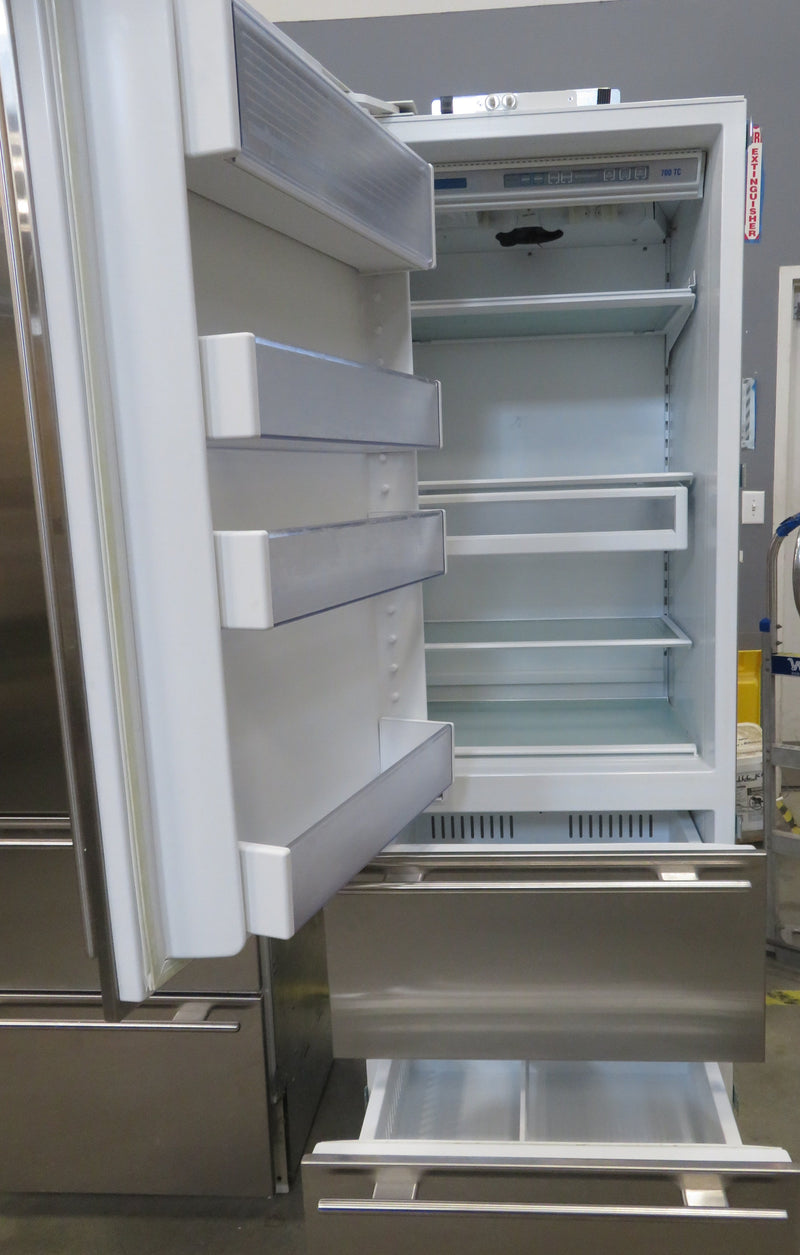 27"W Sub-Zero Refrigerator - Right Hand Door - Stainless Steel