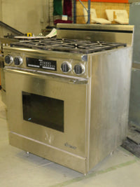 30"W Dacor 4 Burner Gas Stove