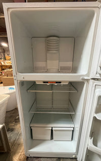 Top Freezer, No Frost, Reversible Door Refrigerator in White