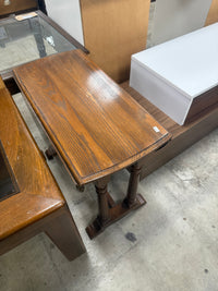 Old-Fashioned Oval Foldable Table