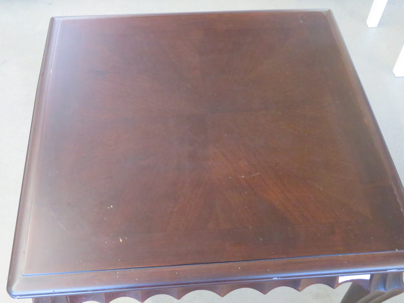 28"W square wooden table