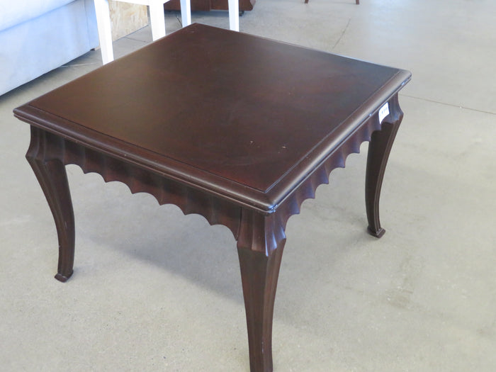 28"W square wooden table