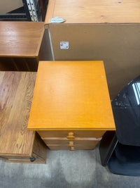 Light Honey Brown 3-Drawer Nightstand