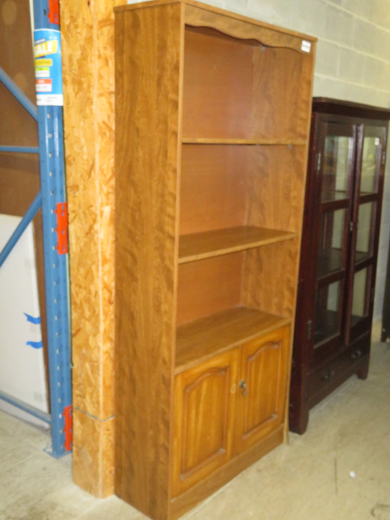 32"W Wooden Book Shelf