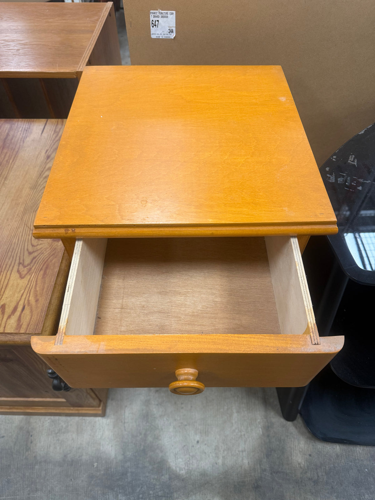Light Honey Brown 3-Drawer Nightstand