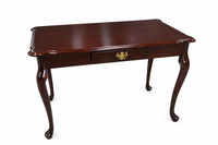 Queen Anne-Styled Mahogany Wood Table
