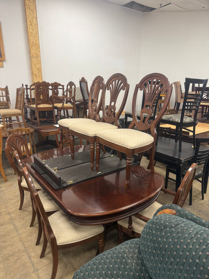 Vintage Oval Shaped Mahogany Dining Set