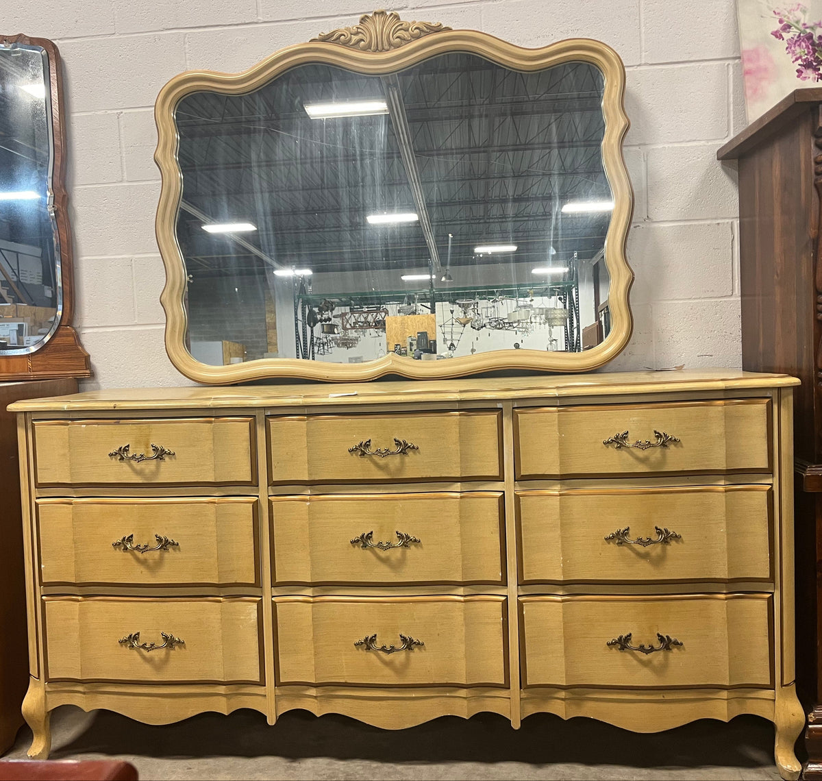 9 Drawer Dresser with Mirror