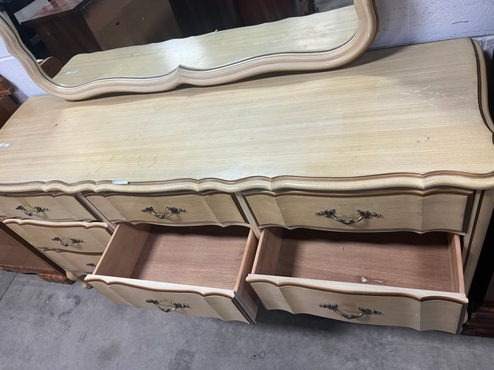 9 Drawer Dresser with Mirror