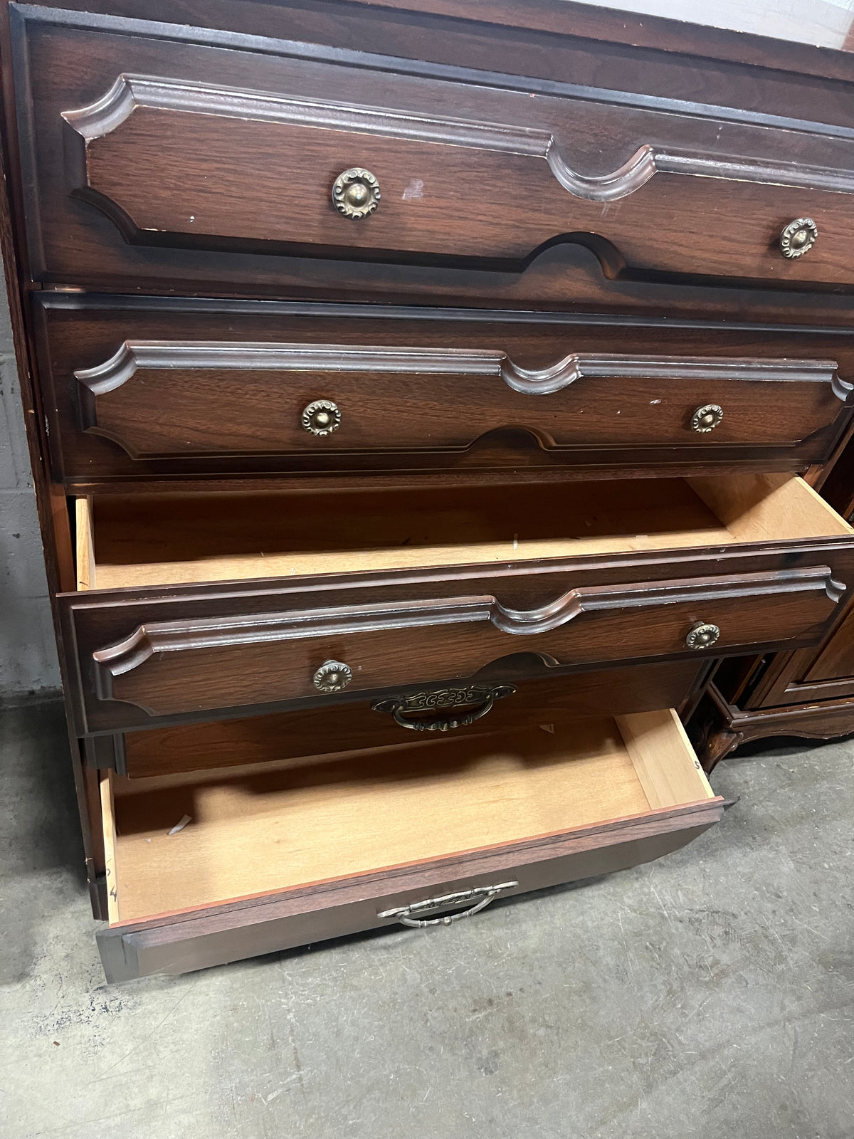 5 Drawer Dresser Table