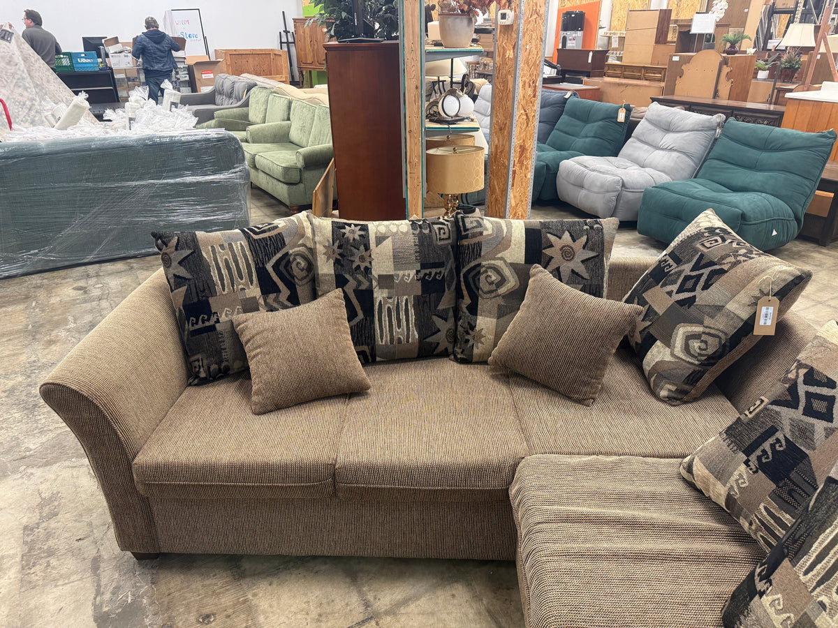 Calnita L-Shaped Sectional
