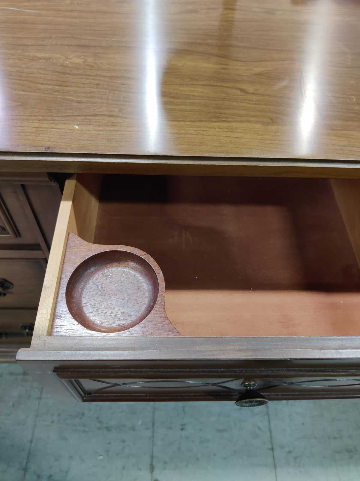 Vintage Dresser with Cupholder