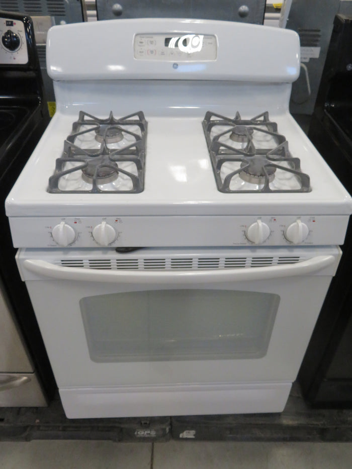 30"W GE Gas Stove