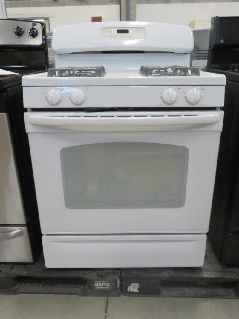 30"W GE Gas Stove