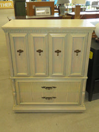 38"W Dresser In Off White