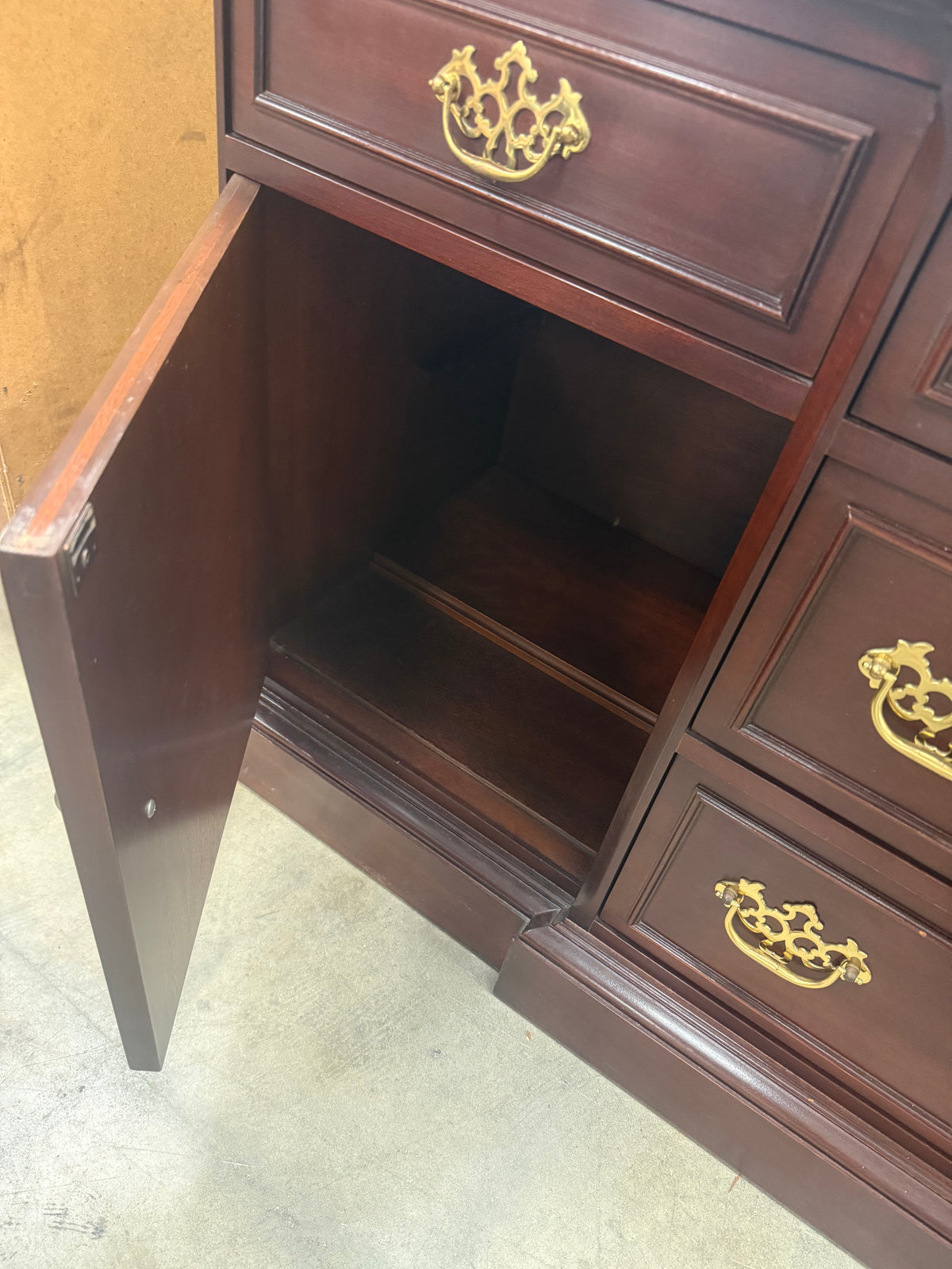 Dark Mahogany Wood Sideboard Credenza