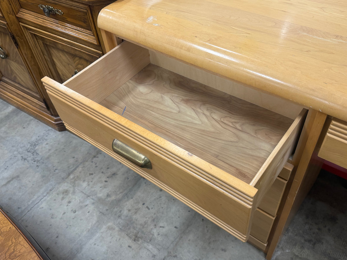 Light Wood Retro-Styled Modern Kneehole Desk