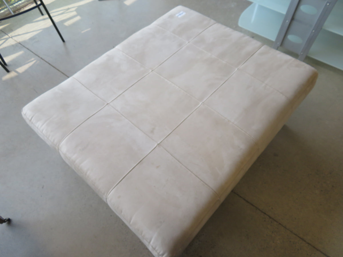 44"W Ottoman