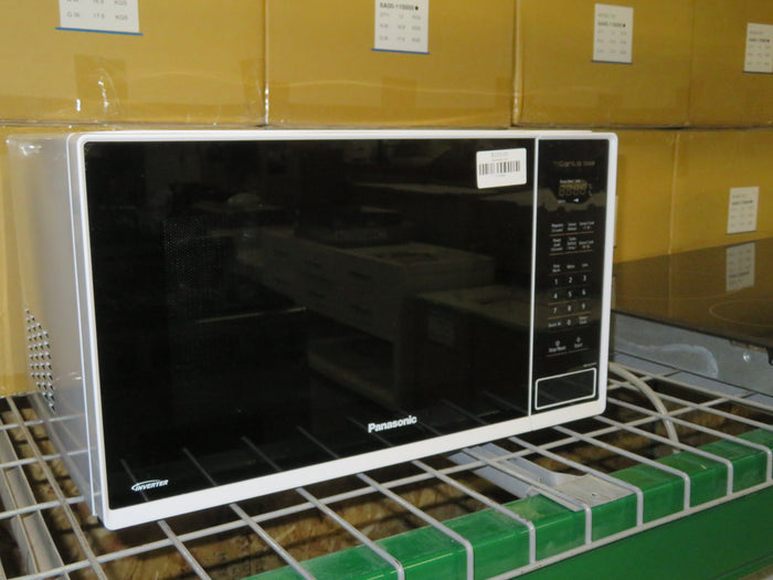 21"W Panasonic Counter Top Microwave