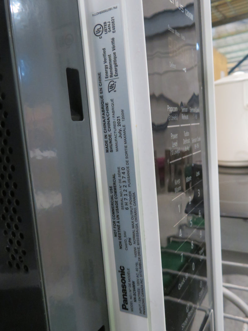 21"W Panasonic Counter Top Microwave