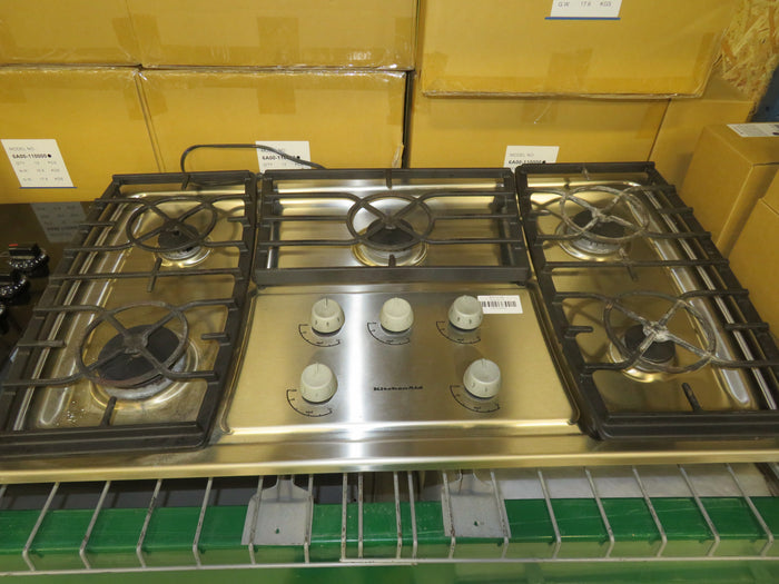 37"W KitchenAid Gas Cooktop