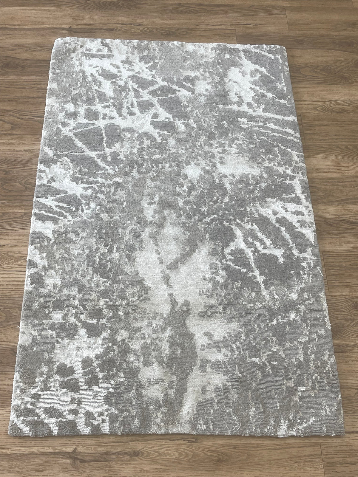 3x5-ft Wool/ Linen/ Silk Area Rug - Meadow Silverstone