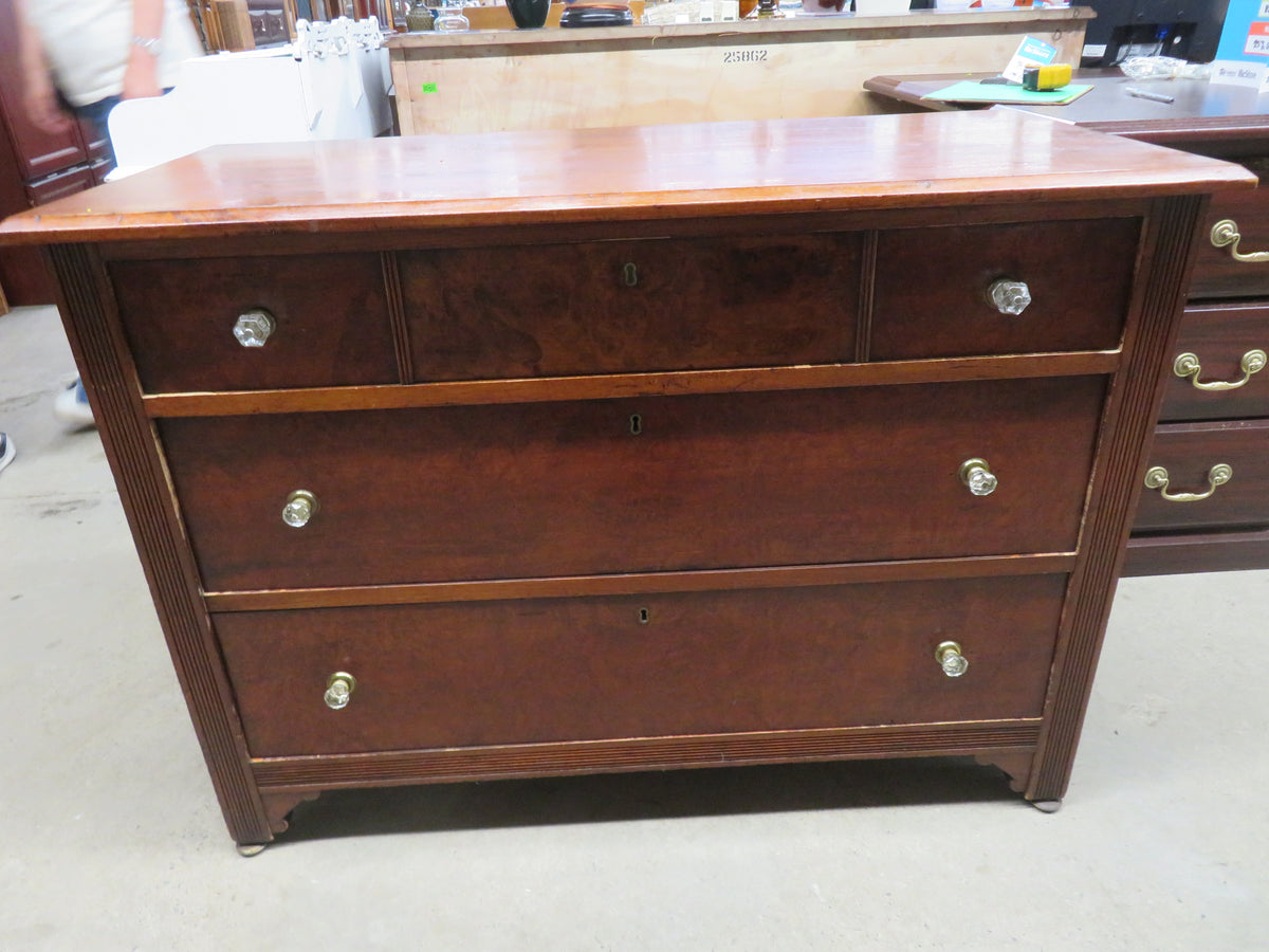 3-Drawer Dresser