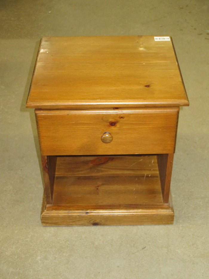 20"W Side Table