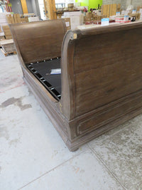 95"D St James Sleigh Daybed9