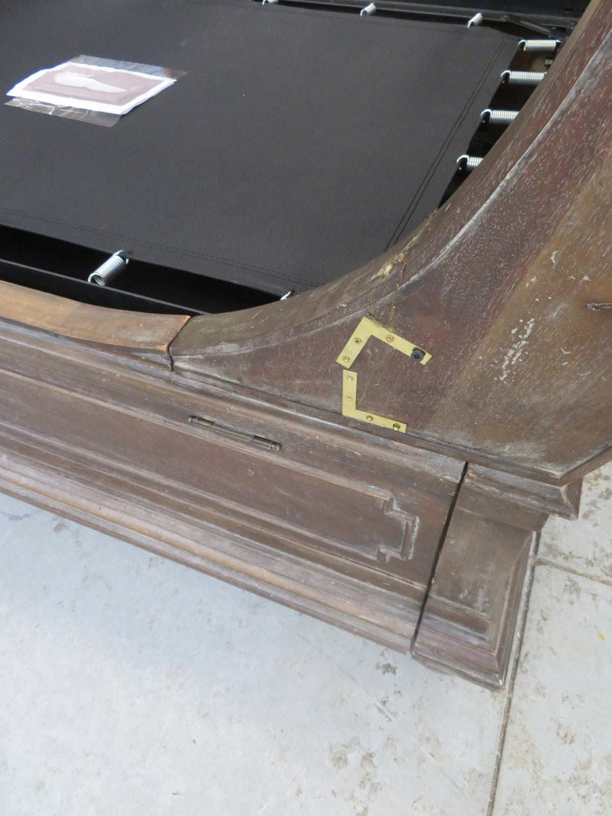 95"D St James Sleigh Daybed9